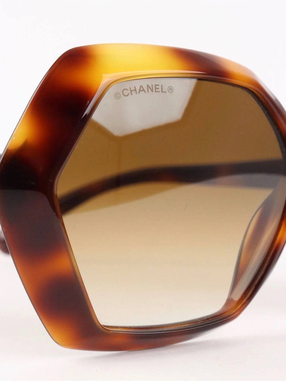 CHANEL Tortoiseshell Oversized Hexagon Sunglasses - Brown Gradient - Picture 6 of 6